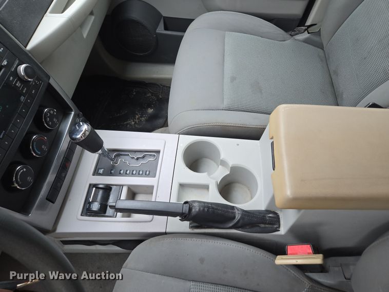 image for item EQ6869 2008 Jeep  Liberty SUV