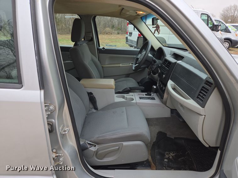 image for item EQ6869 2008 Jeep  Liberty SUV