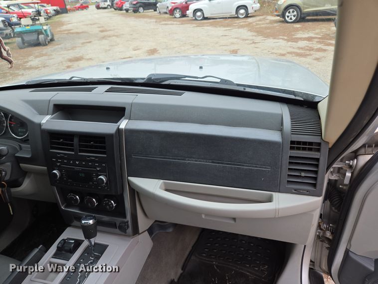 image for item EQ6869 2008 Jeep  Liberty SUV