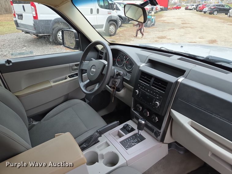 image for item EQ6869 2008 Jeep  Liberty SUV