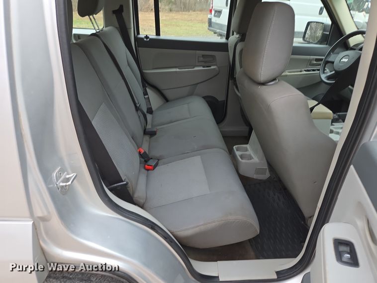 image for item EQ6869 2008 Jeep  Liberty SUV