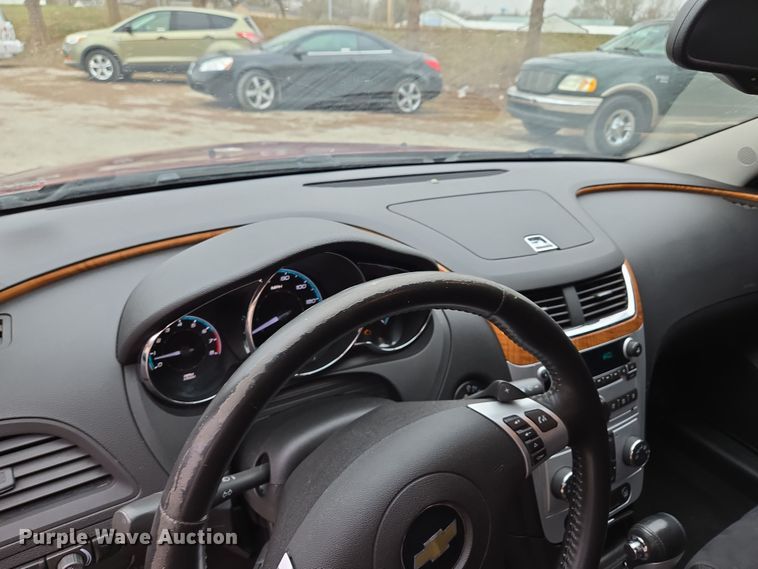 image for item EQ6870 2010 Chevrolet Malibu LT 