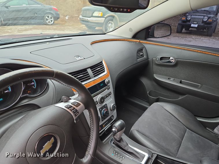 image for item EQ6870 2010 Chevrolet Malibu LT 