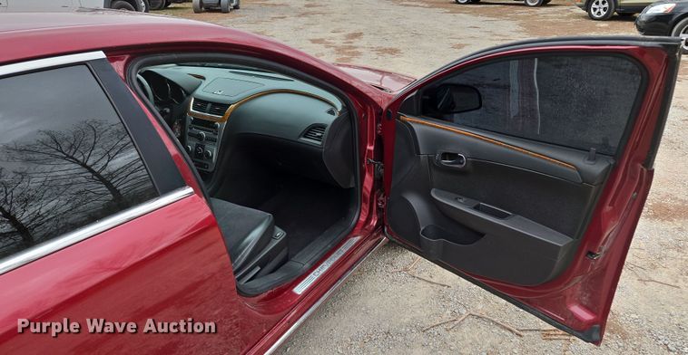 image for item EQ6870 2010 Chevrolet Malibu LT 