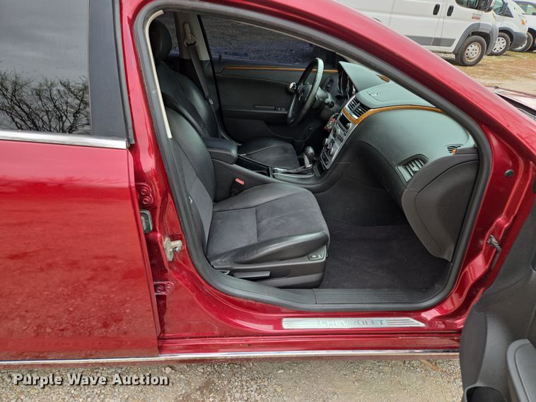 image for item EQ6870 2010 Chevrolet Malibu LT 