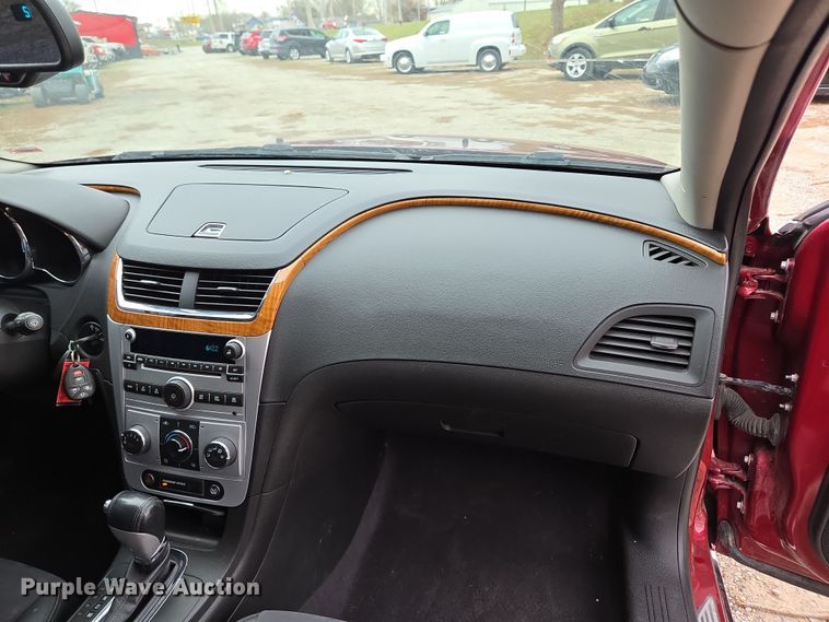 image for item EQ6870 2010 Chevrolet Malibu LT 