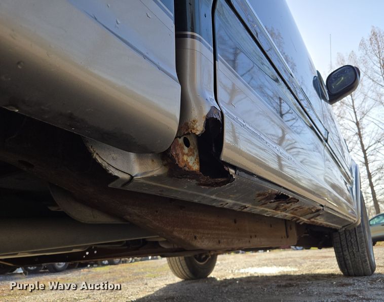 image for item EQ6871 2002 Ford F150 SuperCrew pickup truck