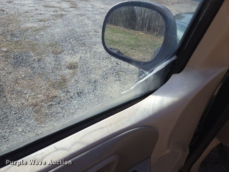 image for item EQ6871 2002 Ford F150 SuperCrew pickup truck