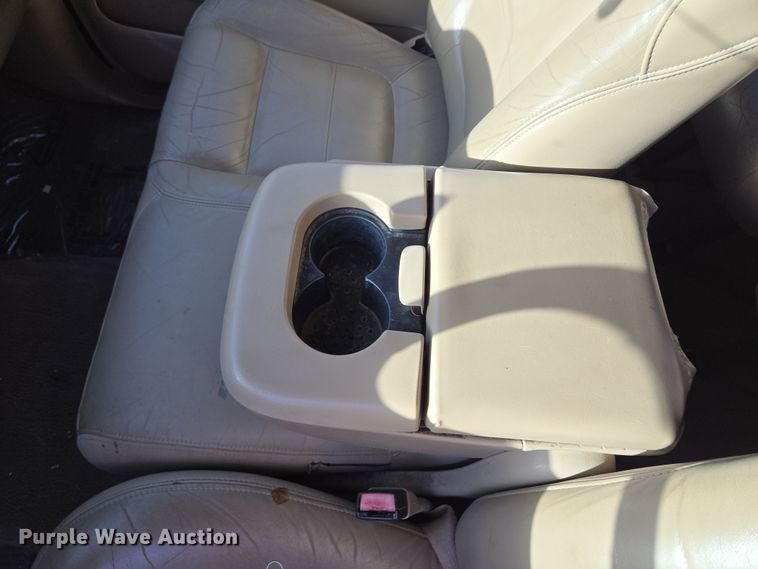 image for item EQ6871 2002 Ford F150 SuperCrew pickup truck