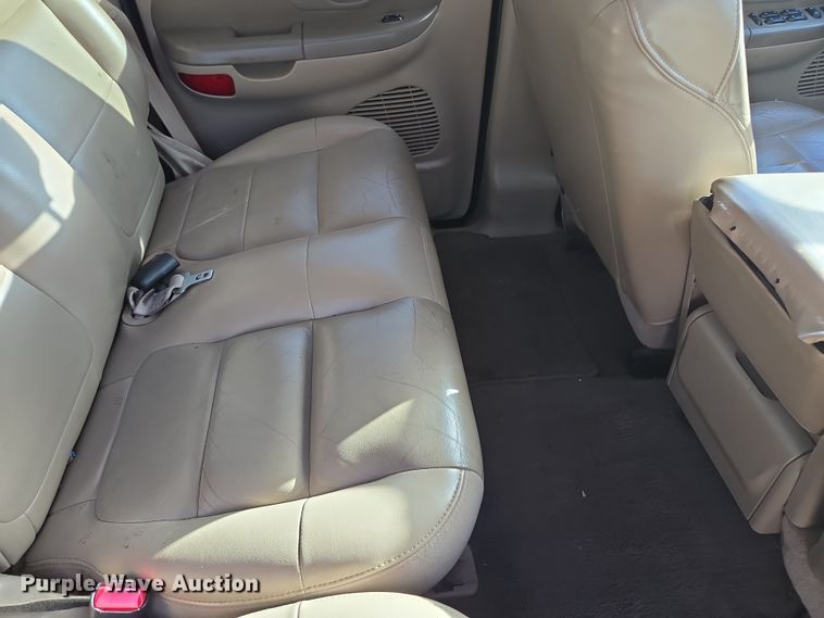 image for item EQ6871 2002 Ford F150 SuperCrew pickup truck