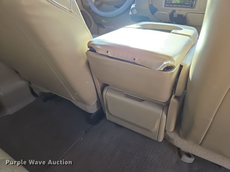 image for item EQ6871 2002 Ford F150 SuperCrew pickup truck