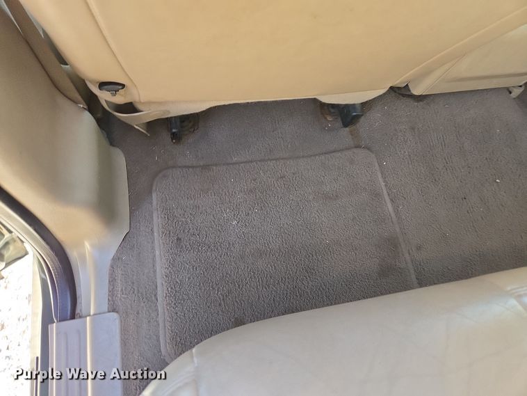 image for item EQ6871 2002 Ford F150 SuperCrew pickup truck