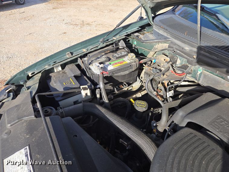 image for item EQ6871 2002 Ford F150 SuperCrew pickup truck