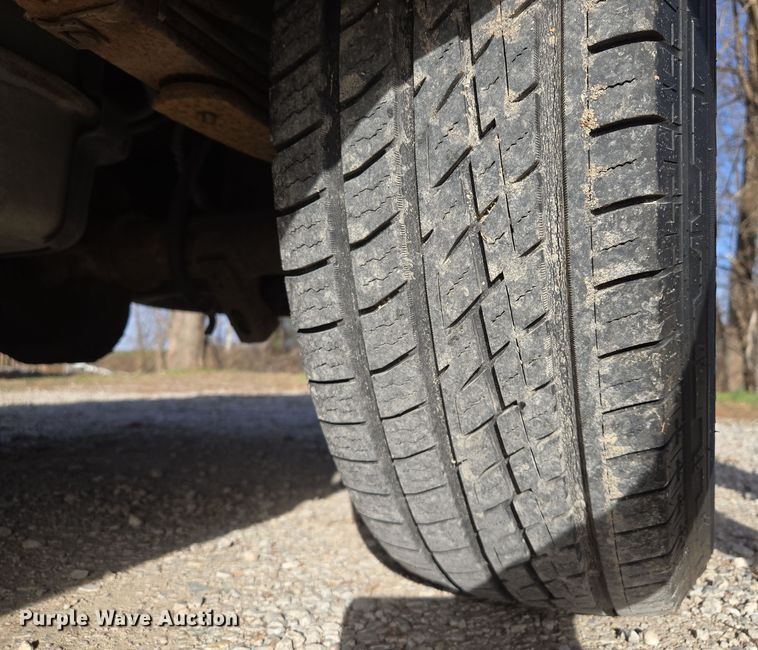 image for item EQ6871 2002 Ford F150 SuperCrew pickup truck