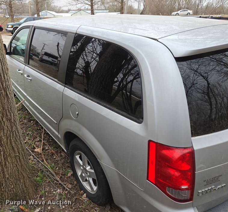 image for item EQ6873 2011 Dodge  Grand Caravan SUV