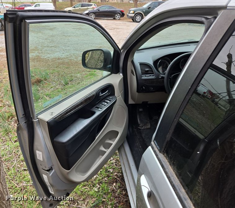 image for item EQ6873 2011 Dodge  Grand Caravan SUV