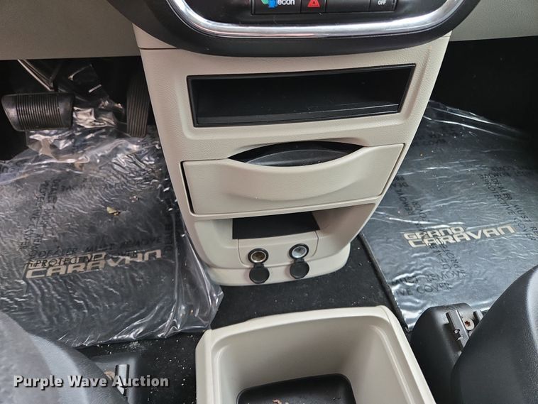 image for item EQ6873 2011 Dodge  Grand Caravan SUV