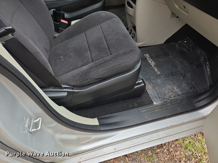 image for item EQ6873 2011 Dodge  Grand Caravan SUV