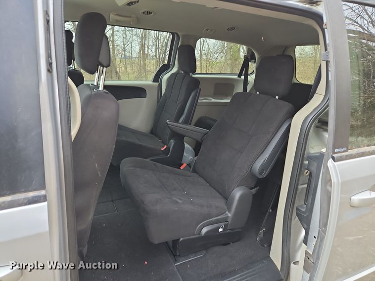 image for item EQ6873 2011 Dodge  Grand Caravan SUV