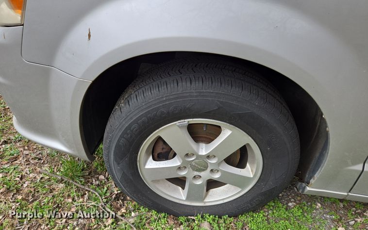 image for item EQ6873 2011 Dodge  Grand Caravan SUV