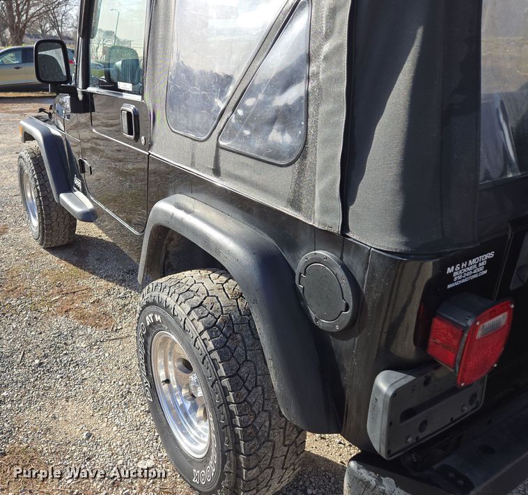 image for item EQ6874 2003 Jeep  Wrangler  SUV