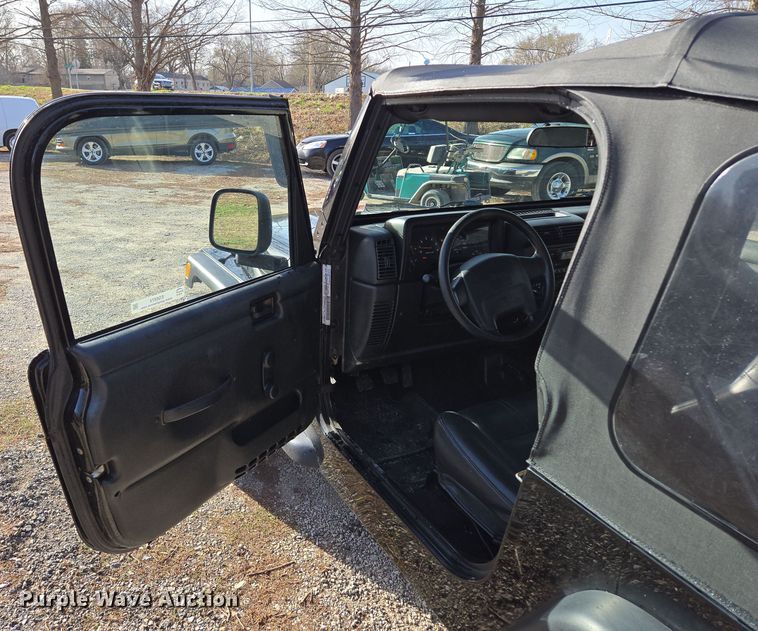 image for item EQ6874 2003 Jeep  Wrangler  SUV