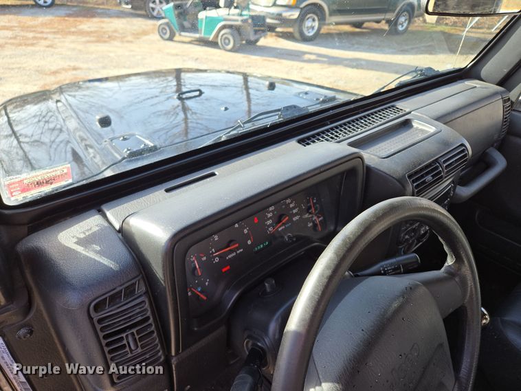 image for item EQ6874 2003 Jeep  Wrangler  SUV