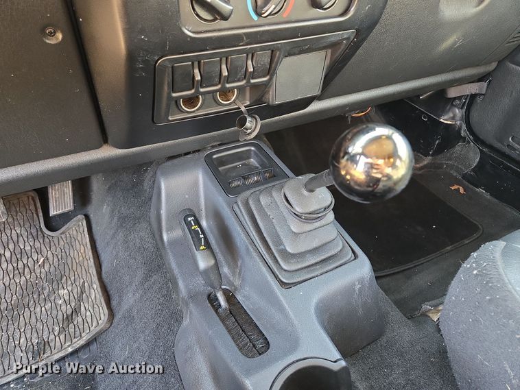 image for item EQ6874 2003 Jeep  Wrangler  SUV