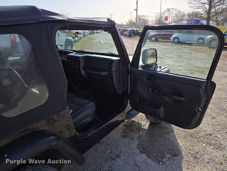 image for item EQ6874 2003 Jeep  Wrangler  SUV