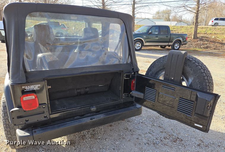 image for item EQ6874 2003 Jeep  Wrangler  SUV