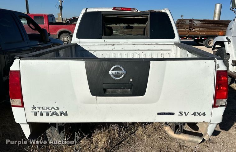 image for item ER8744 2012 Nissan Titan Crew Cab pickup truck