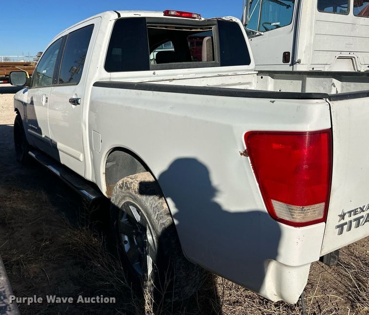 image for item ER8744 2012 Nissan Titan Crew Cab pickup truck