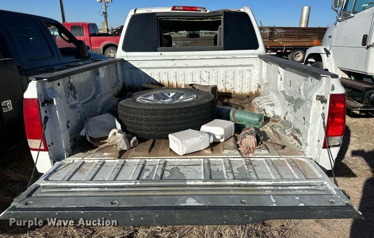 image for item ER8744 2012 Nissan Titan Crew Cab pickup truck