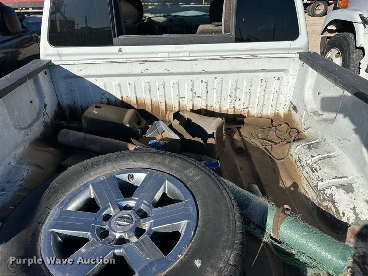 image for item ER8744 2012 Nissan Titan Crew Cab pickup truck