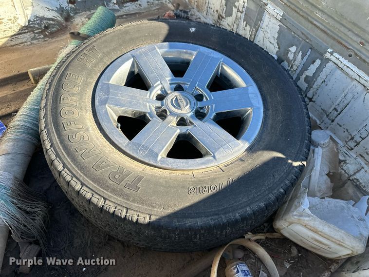 image for item ER8744 2012 Nissan Titan Crew Cab pickup truck