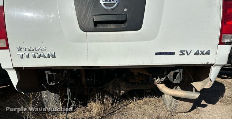 image for item ER8744 2012 Nissan Titan Crew Cab pickup truck