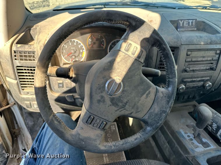 image for item ER8744 2012 Nissan Titan Crew Cab pickup truck