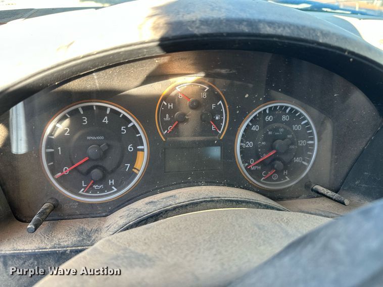 image for item ER8744 2012 Nissan Titan Crew Cab pickup truck