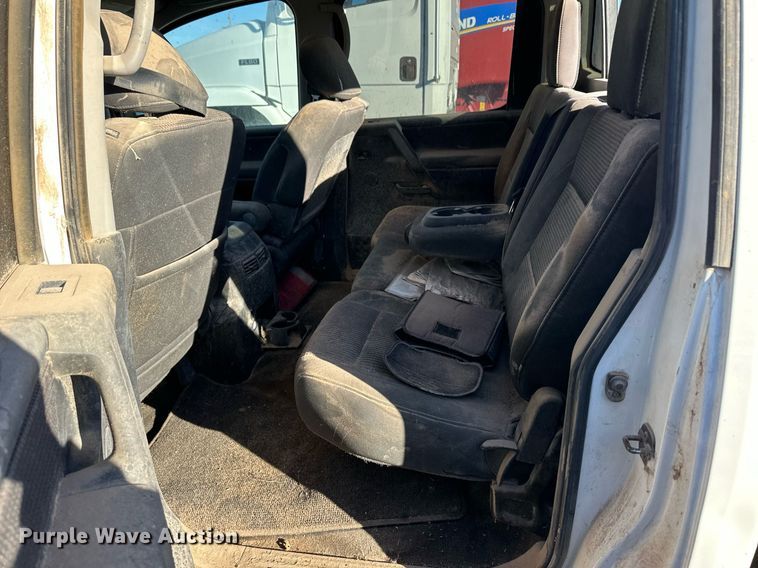 image for item ER8744 2012 Nissan Titan Crew Cab pickup truck