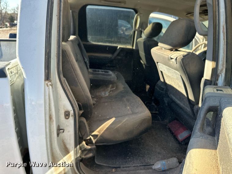 image for item ER8744 2012 Nissan Titan Crew Cab pickup truck