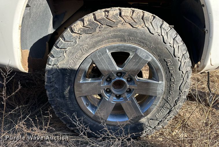 image for item ER8744 2012 Nissan Titan Crew Cab pickup truck