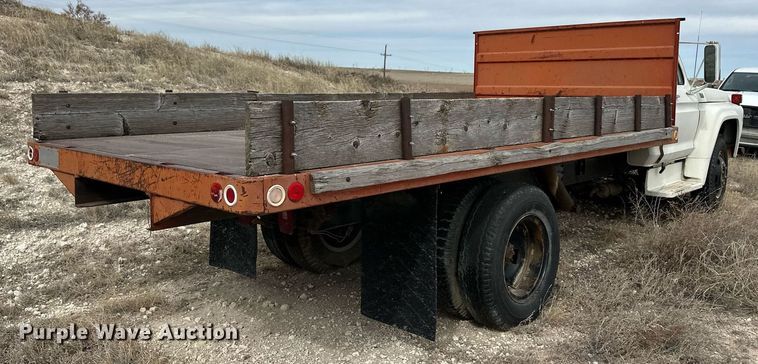 image for item ER8783 1975 Ford F600 dump flatbed truck