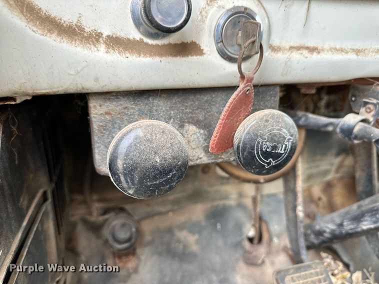 image for item ER8783 1975 Ford F600 dump flatbed truck