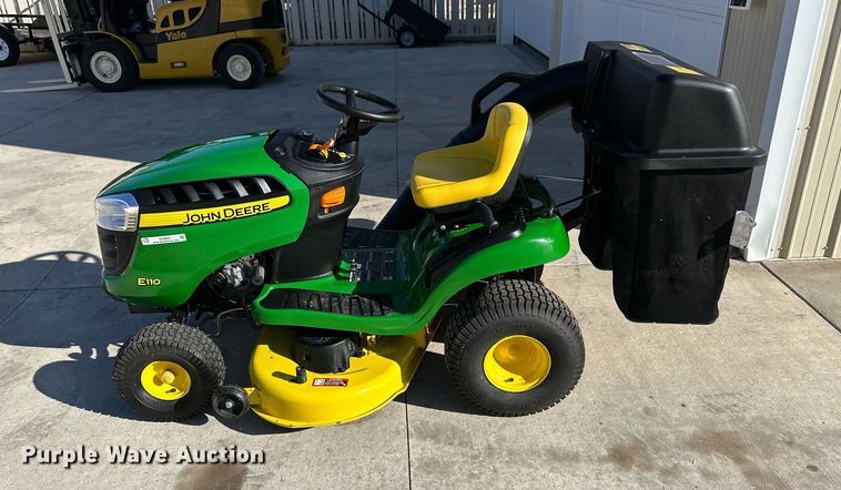 image for item ER8845 John Deere E110 lawn mower
