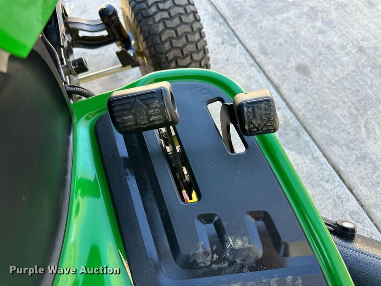 image for item ER8845 John Deere E110 lawn mower