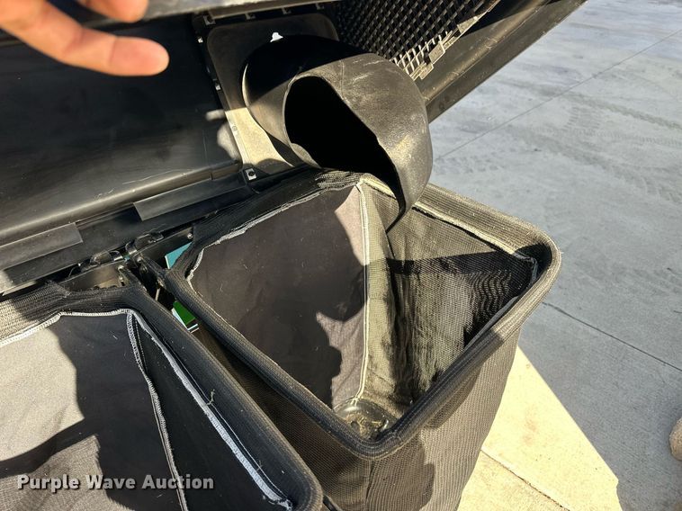 image for item ER8845 John Deere E110 lawn mower