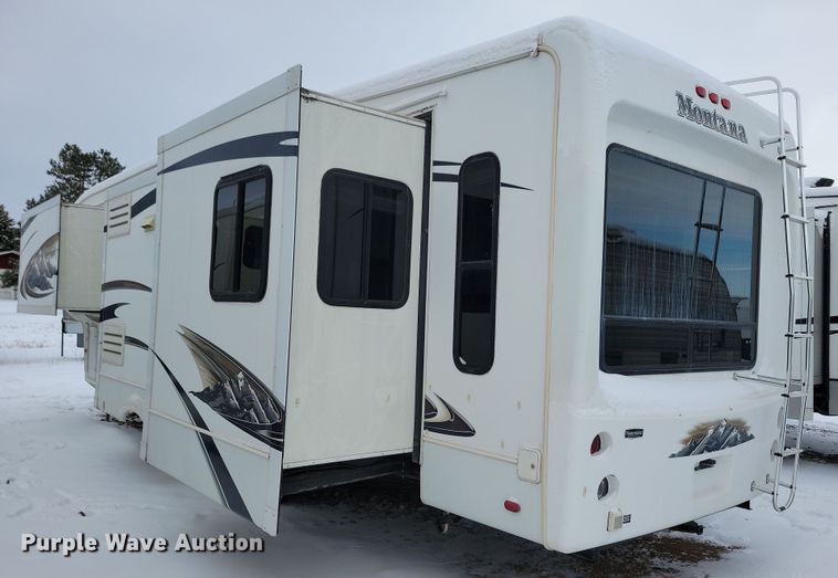 image for item NB9878 2010 Keystone Montana camper