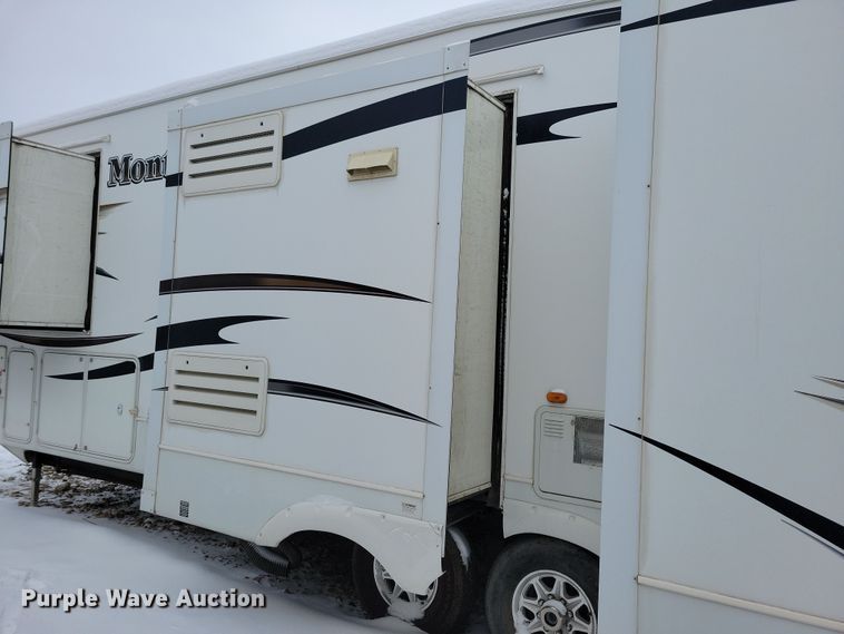 image for item NB9878 2010 Keystone Montana camper