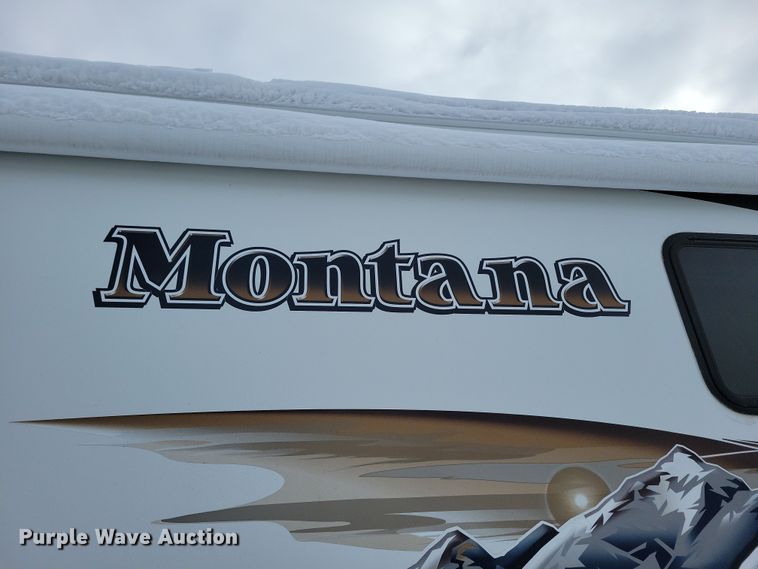 image for item NB9878 2010 Keystone Montana camper