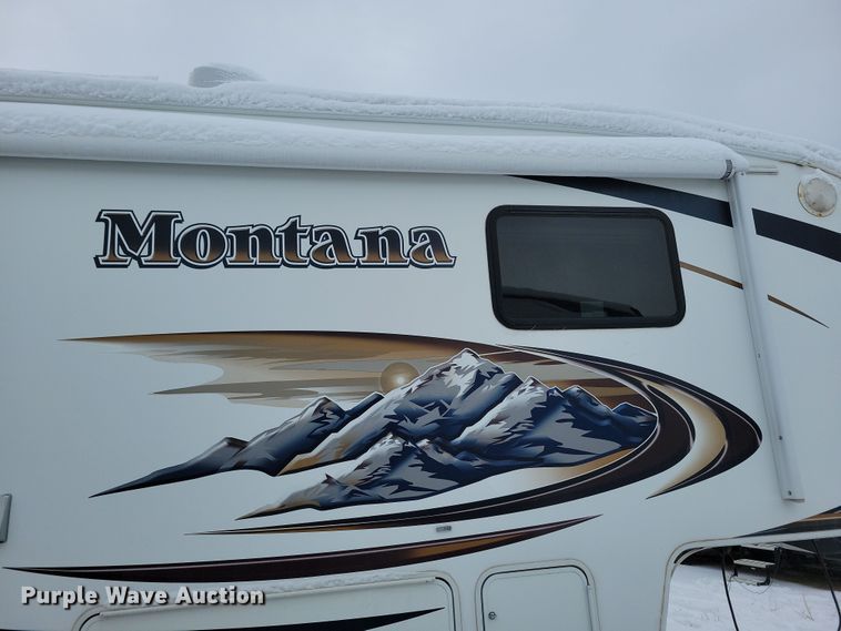 image for item NB9878 2010 Keystone Montana camper